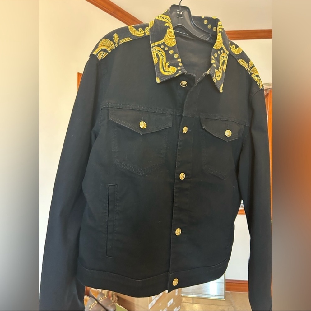 Men’s Versace BAROCCO denim gold tone embroidered jacket size 56 made in Italy